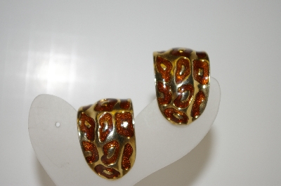 +MBA #6-1025  Vintage Gold Tone Large Animal Print Clip On Earrings
