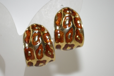 +MBA #6-1025  Vintage Gold Tone Large Animal Print Clip On Earrings