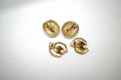 +MBA #6-0936   2 Pairs Of Vintage Gold Tone Enameled Clip On Earrings