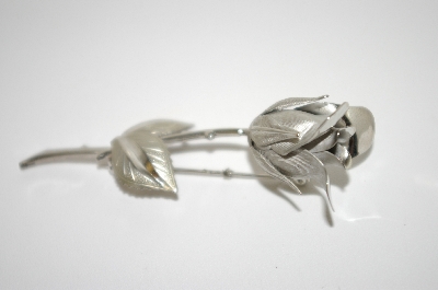 +MBA #6-1326   Vintage Silver Tone Rose Bud Pin