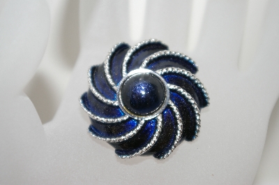 +MBA #6-1071   Vintage Blue Enameled Silver Tone Pin