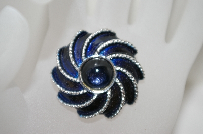 +MBA #6-1071   Vintage Blue Enameled Silver Tone Pin