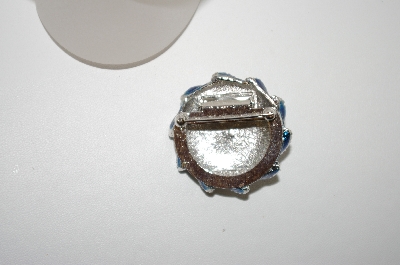+MBA #6-1071   Vintage Blue Enameled Silver Tone Pin