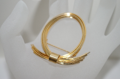 +MBA #6-1334  Vintage Gold Plated Wire Pin