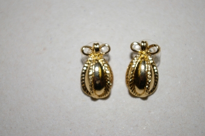+MBA #6-1545  Joan Rivers Gold Tone Egg Pierced Earrings
