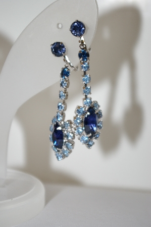 +MBA #6-1139  Vintage Silver Tone Blue Rhinestone Dangle Earrings