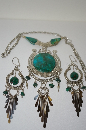 +MBA #6-1148  Preruvian Green Turquoise Nectlace & Matching Earrings