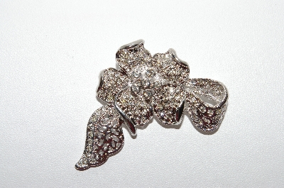 +MBA5 #1681  Rhodium Plated Flower Leaf Clear Crystal Brooch