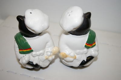 +MBA #33-031  "Vintage Cat Chef Salt & Pepper Shakers