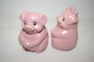 +MBA #33-026  "1994 Pink Pig Salt & Pepper Shakers
