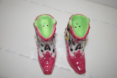 +MBA #33-015  "2000 Pink Cowbot Boots & Guitars Salt & Pepper Shakers