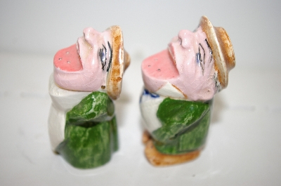 +MBA #33-071  "Vintage Singers Salt & Pepper Shakers