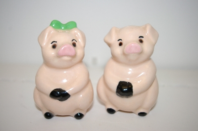 +MBA #33-104  "Vintage Boy & Girl Pig Salt & Pepper Shakers