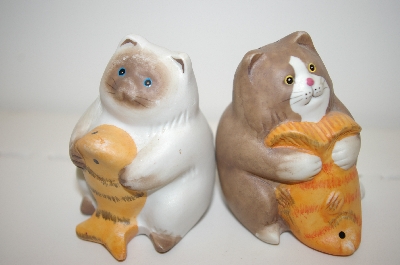 +MBA #33-113  "Ceramic Cats With Fish Salt & Pepper Shakers
