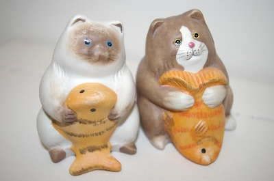 +MBA #33-113  "Ceramic Cats With Fish Salt & Pepper Shakers