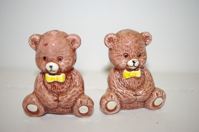 +MBA #33-081  "Vintage Baby Bears With Bowties Salt & Pepper Shakers