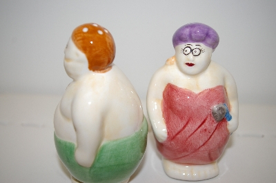 +MBA #33-115  "Bathing Man & Woman Salt & Pepper Shakers