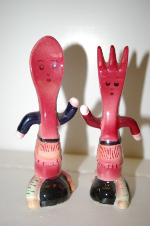 +MBA #33-051  "Dark Pink Fork & Spoon Salt & Pepper Shakers