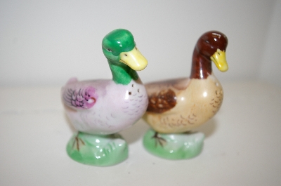 +MBA #33-172  "Vintage "Duck" Salt & Pepper Shakers