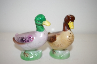 +MBA #33-172  "Vintage "Duck" Salt & Pepper Shakers