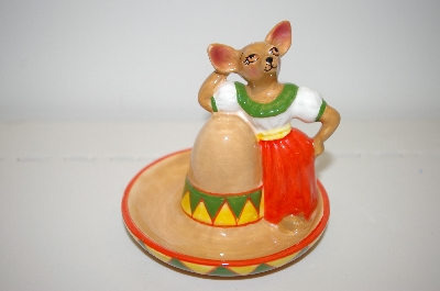 +MBA #33-163  "Female Chihuahua Shaker