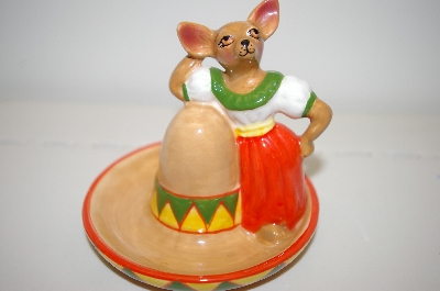 +MBA #33-163  "Female Chihuahua Shaker