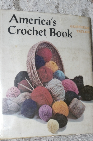 +MBA #37-075  "1972 America's Crochet Book