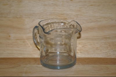 +MBA   "Pale Blue 3 Spout Open Handle Measuring Cup #4755