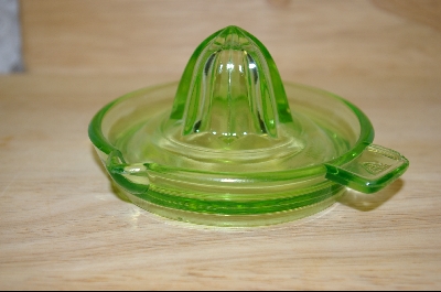 +MBA #5042   "Federal Glass Green Reamer #5042