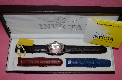 +MBA #54-017  Invicta Mens Lupah Watch With Three Strap Set