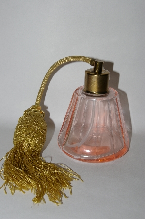 +MBA #55-009  Vintage Soft Pink Glass Atomizer Perfume Bottle