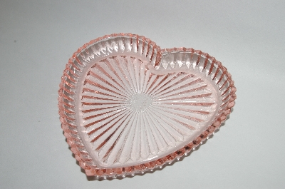+MBA #55-086  Vintage?  Pink Glass Heart Shaped VanityTray