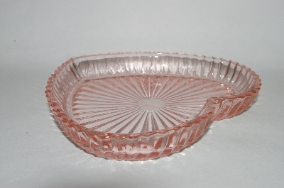 +MBA #55-086  Vintage?  Pink Glass Heart Shaped VanityTray