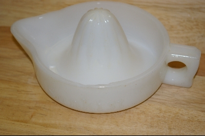 +MBA  "White Sunkist Glass Reamer #4758