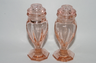 +MBA #60-049  Vintage Pink Glass Salt & Pepper Shakers