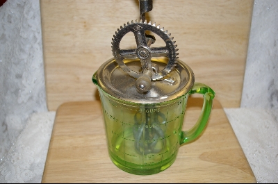 +MBA #4906  "Hazel-Atlas Green 4 Cup Glass Beater Set #4906