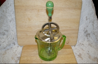 +MBA #4906  "Hazel-Atlas Green 4 Cup Glass Beater Set #4906