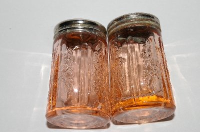 +MBA #63-085  Vintage Pink Depression Glass "Sharon" Salt & Pepper Shakers