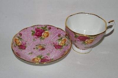 +Royal Albert  "2002" Old Country Roses Dusky Pink Lace Cup & Saucer Set