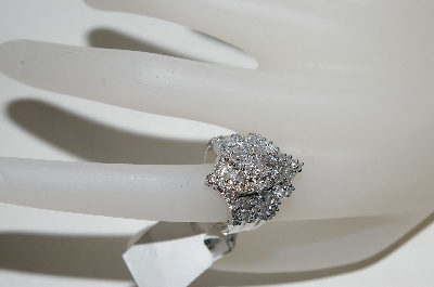 +MBA #76-089  14K White Gold Diamond Ribbon Ring