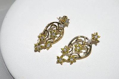 +MBA #77-094  14K Yellow Gold 5 Flower Yellow & White Diamond Pierced Earrings
