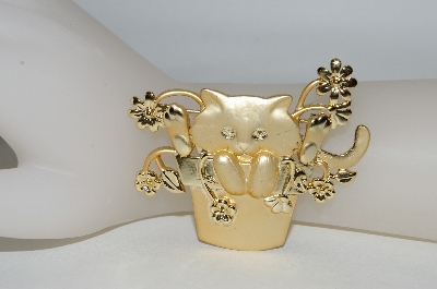 +MBA #80-146  TJW Gold Tone Cat In Flower Pot Pin