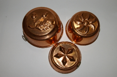 +MBA #80-165   Set Of 3 Vintage Round Copper Jello Molds