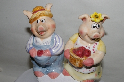 +MBA #34-116  "Popular Creations "Pig" Salt & Pepper Shakers