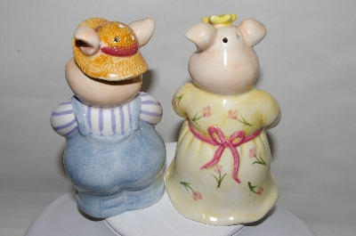 +MBA #34-116  "Popular Creations "Pig" Salt & Pepper Shakers