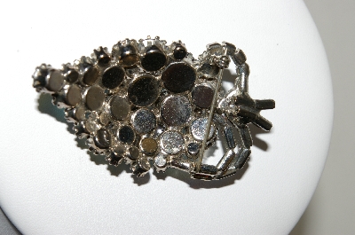 +MBA #87-312  Vintage Dazzling Unsigned Red Aurora Borealis Brooch