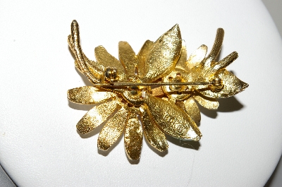 +MBA #87-314  BSK Vintage Double Daisy Brooch