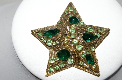 +MBA #87-210  Vintage Gold Tone Green Rhinestone "Star" Brooch