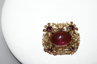 +MBA #87-457   Vintage Gold Tone Purple Glass Cabochon & Rhinestone Pin