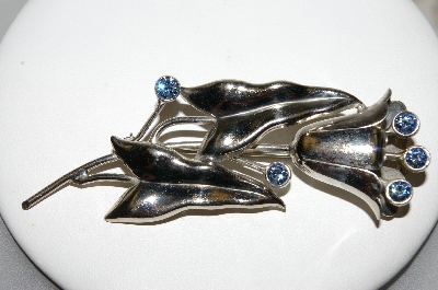+MBA #87-313   Vintage Sterling Blue Rhinestone Flower Brooch
